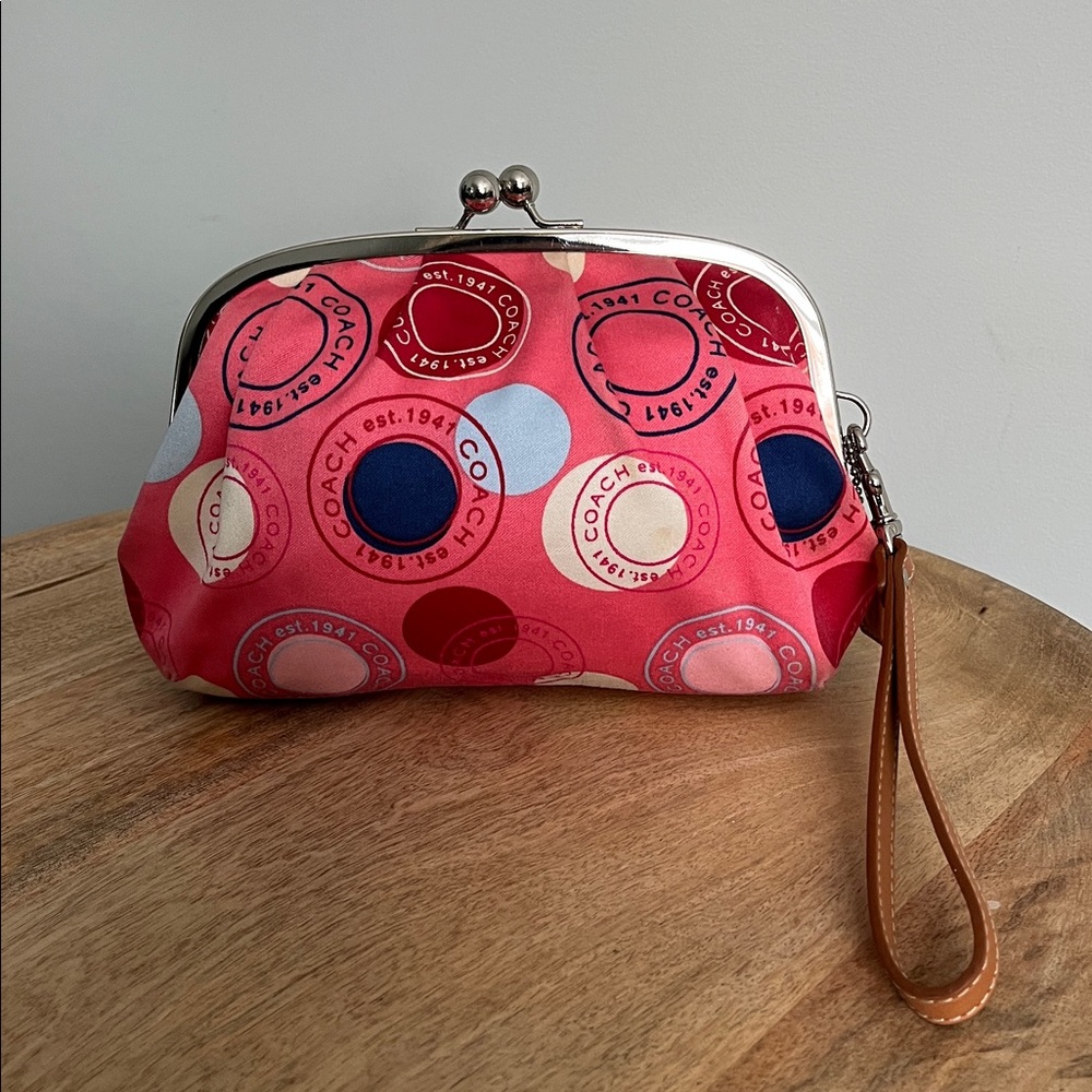 Coach Kisslock Frame Mini Bag Wristlet Pouch Bag Signature Circle